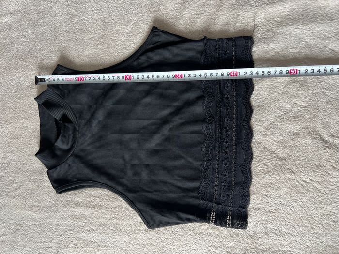 👚 Haut Shein noir – taille S – top court