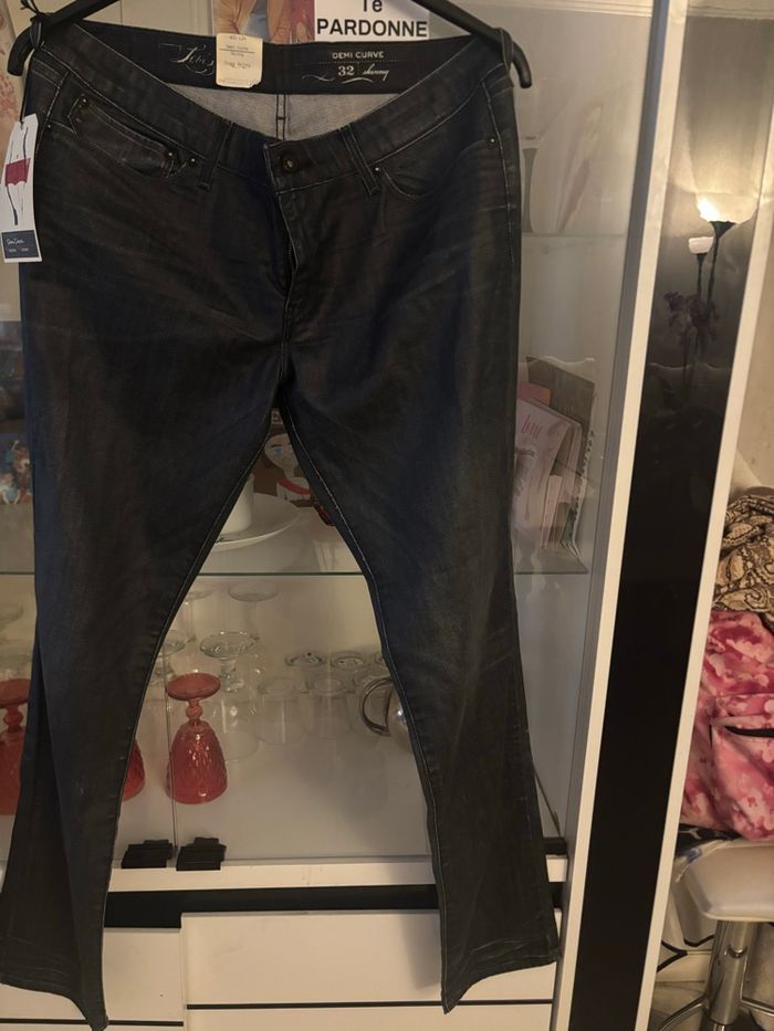 Très beau jeans - photo numéro 3