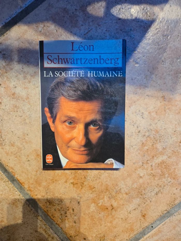 Livre " La société humaine"