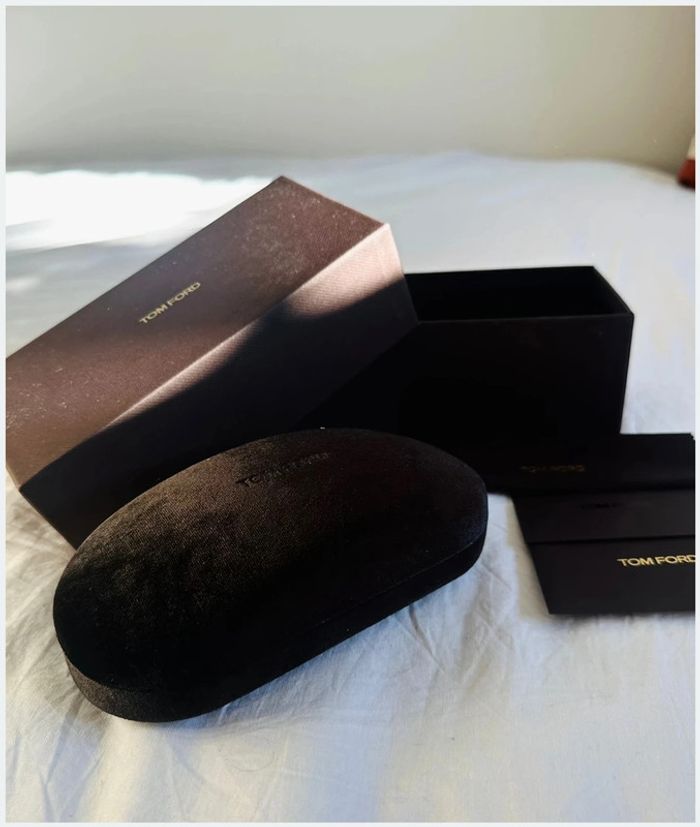 Boîte et étui à lunettes Tom Ford neuf