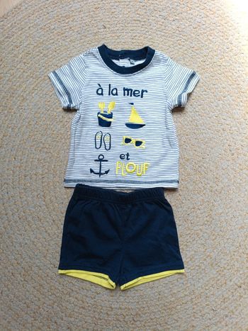 Ensemble short / t-shirt 6 M