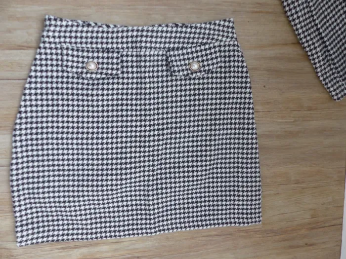 Très bel ensemble crop top veste + jupe courte en S - photo numéro 9