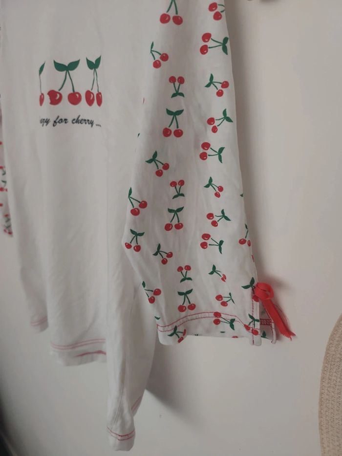 Top cerise 🍒 - photo numéro 3