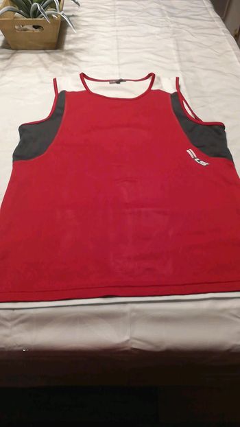 Tee shirt sans manche