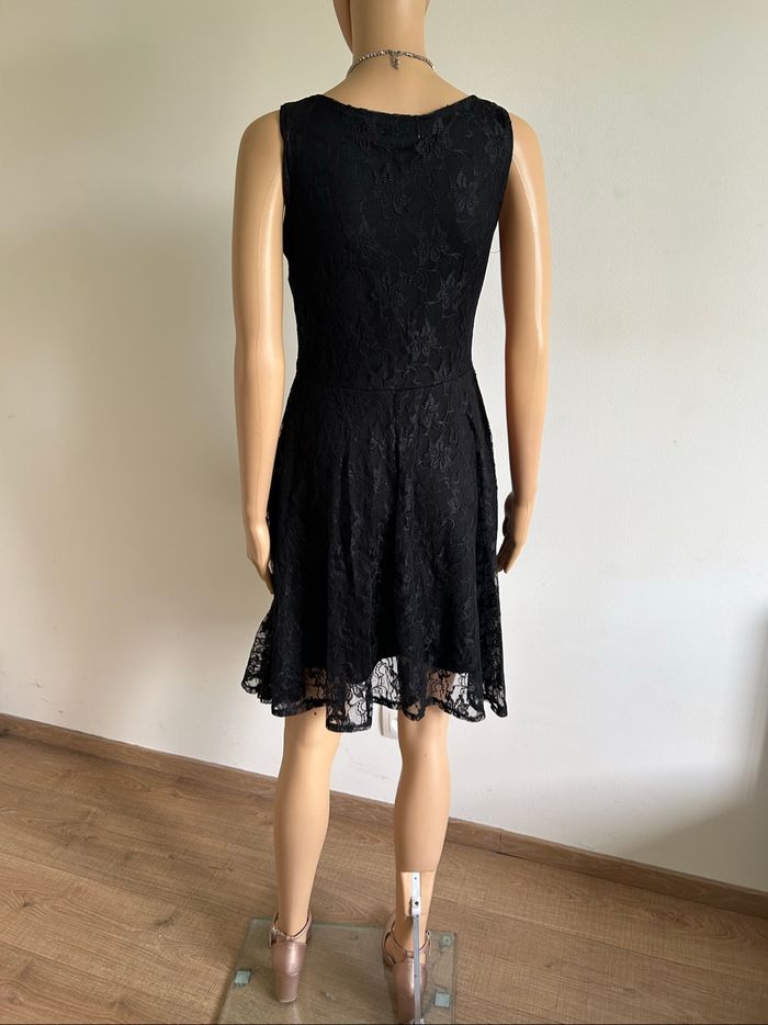 Robe noire en dentelle sans manches Choklate taille S TBE - photo numéro 6