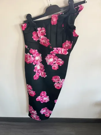 Robe de soirée mariage noir et rose fleurs sexy