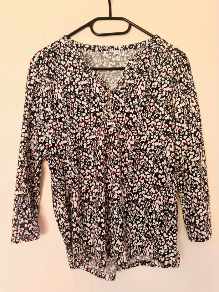Blousse motif