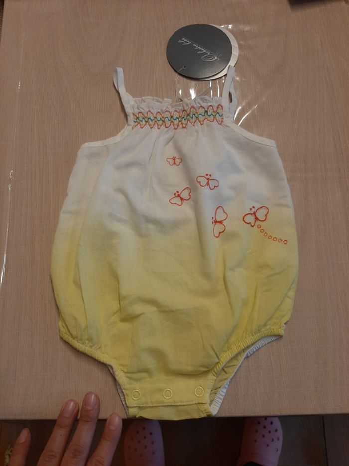 Combinaison été neuve blanche et jaune avec broderie 6 mois Orchestra