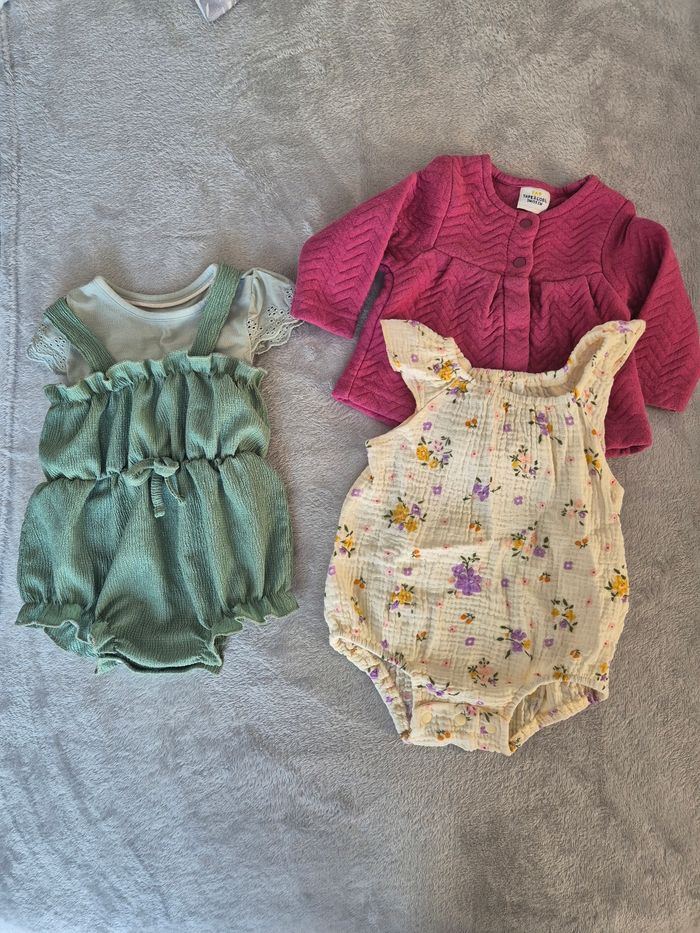 Vêtements bébé (1 a 6 mois) - photo numéro 7