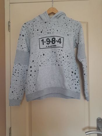 Sweat à capuche garçon taille 14ans