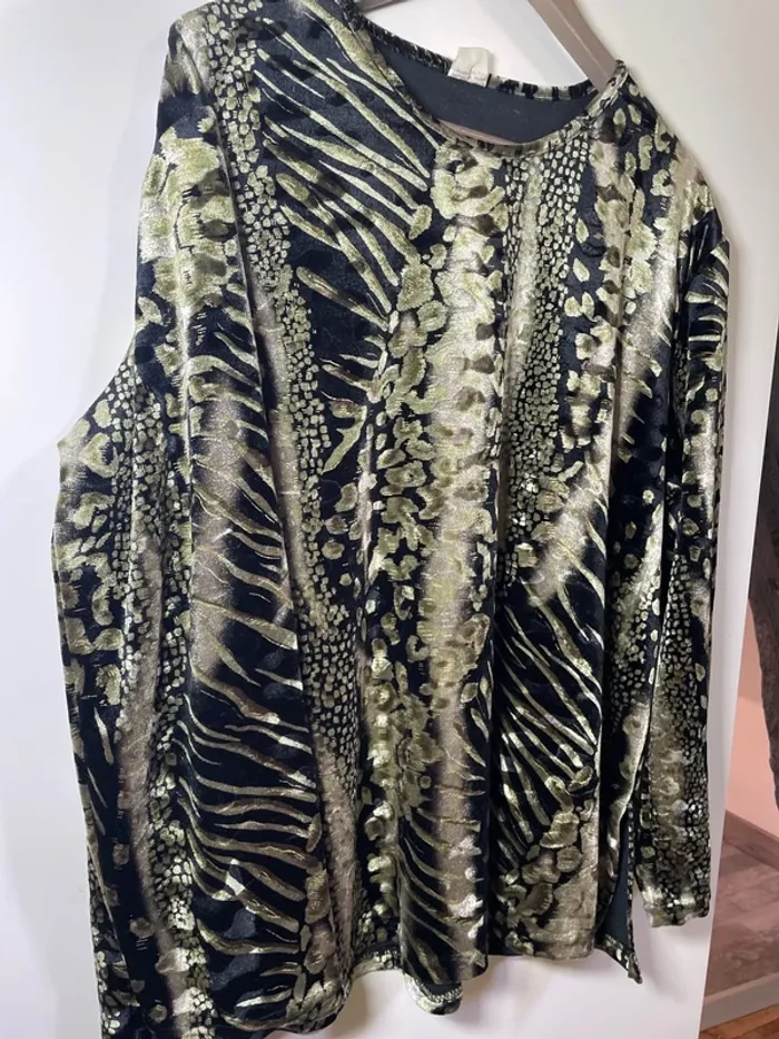 Blouse chaude femme taille 48 ou 50 - photo numéro 3
