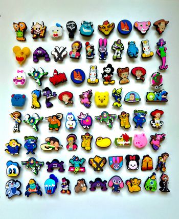 Pins breloques pour Crocs Disney