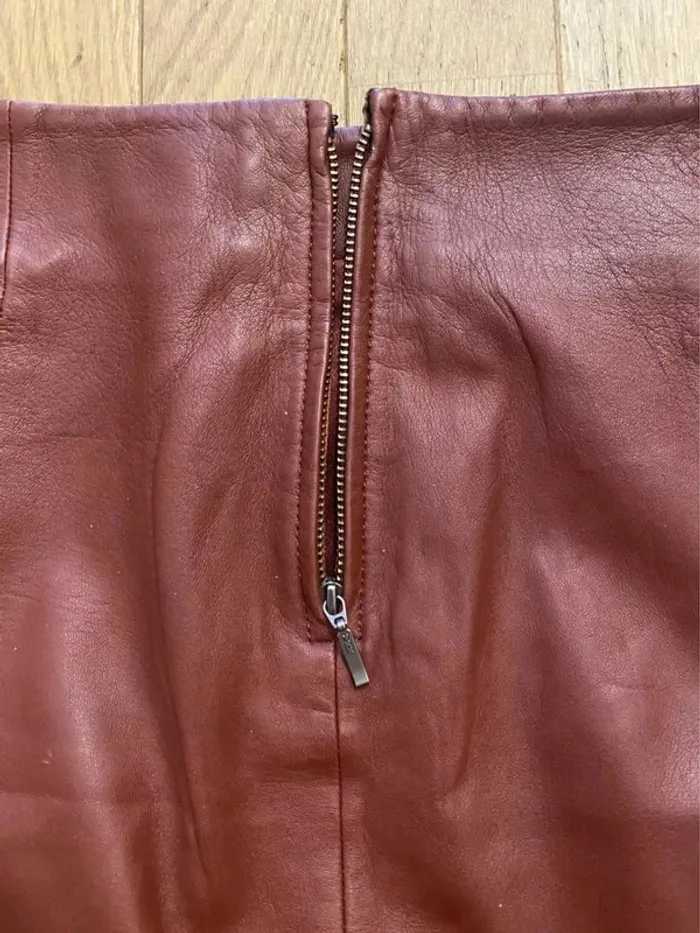 Mini jupe en cuir bordeaux Sézane modèle Bronx taille 36 - photo numéro 5