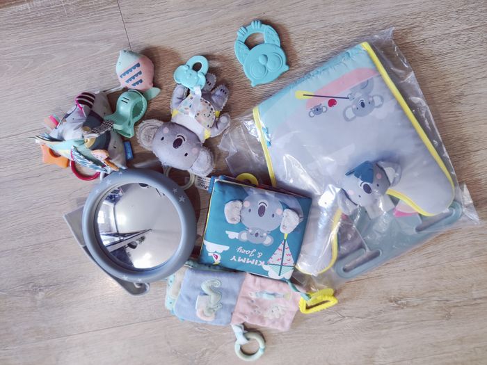 Ensemble jouet 6 pièces miroir voiture poussette transat Taf toys