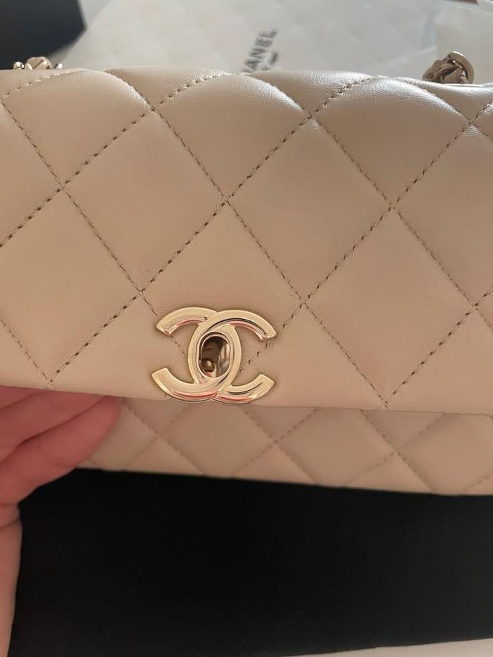 Petit sac à rabat Chanel Fullset Beige 2025 - photo numéro 5