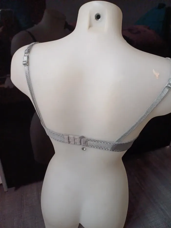Soutien gorge pushup 85B idée cadeau de noel - photo numéro 4