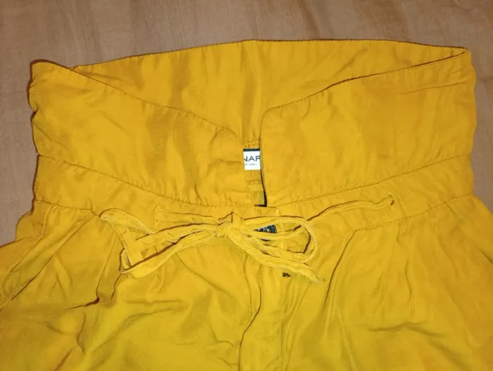 Sublime short Naf Naf taille 36 état neuf - photo numéro 2