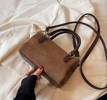 Petit sac à main / bandoulière marron façon daim – Similicuir neuf