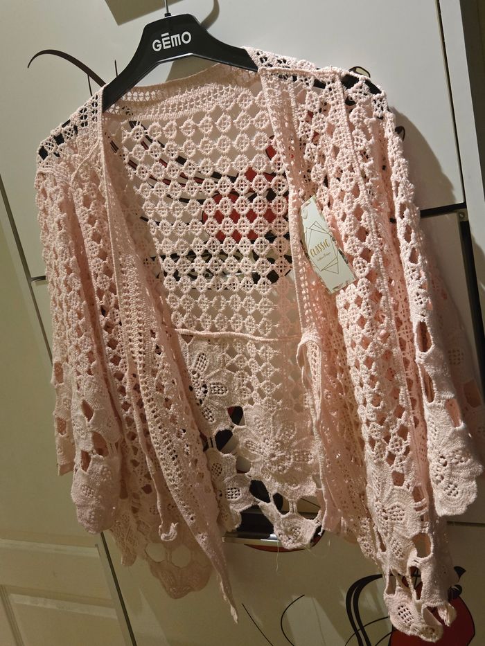 Gilet tendance en crochet rose pâle TU>44 max neuf - photo numéro 2