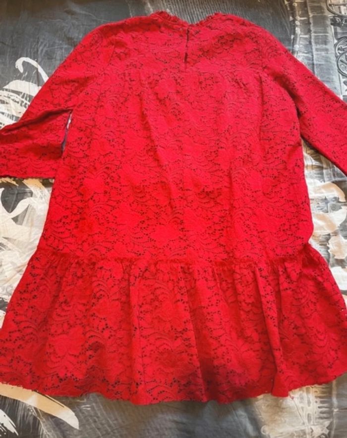 Robe rouge dentelle M, manches 3/4 Zara Basic - photo numéro 7