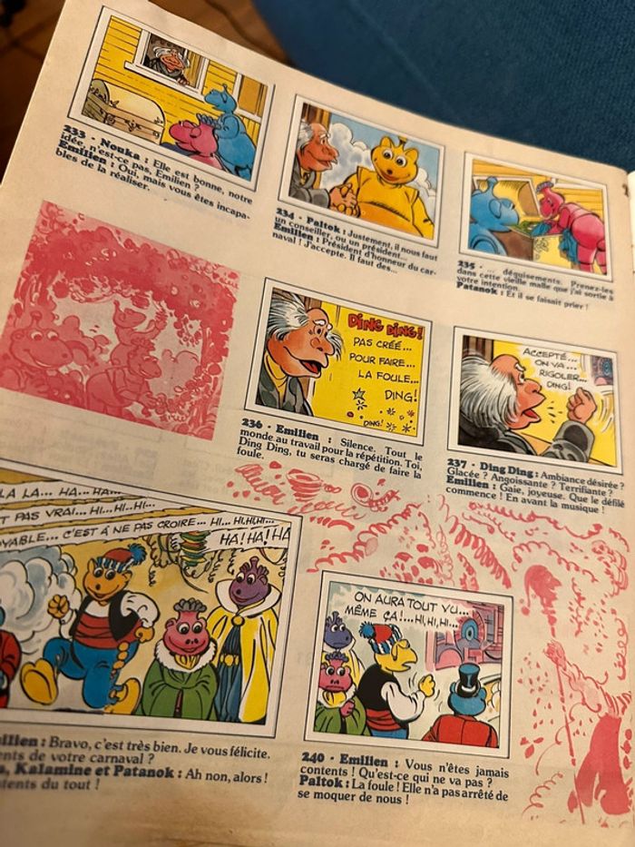 Album Panini complet Le Village dans les Nuages TF1 stickers autocollants vintage Christophe Izard - photo numéro 11