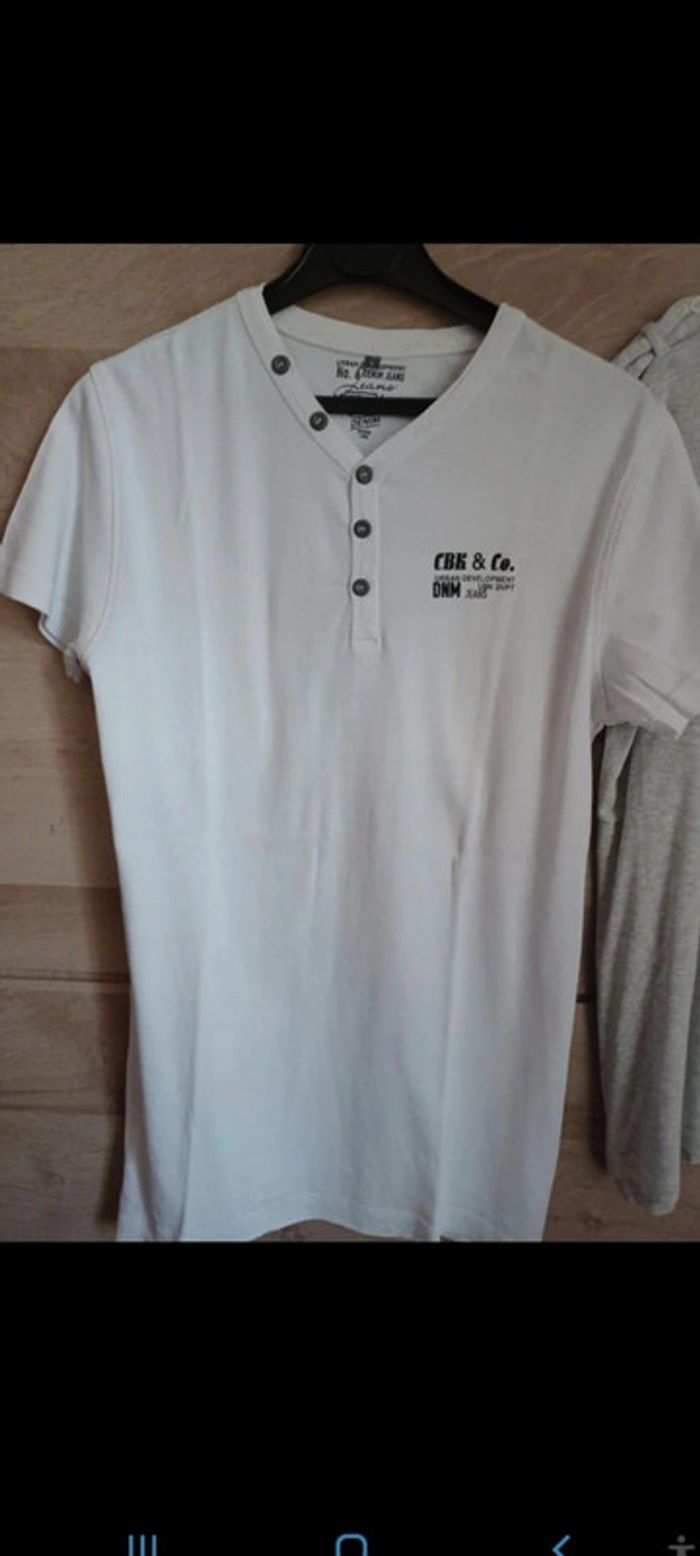 Lot de 2 tee shirt taille L cbk neuf - photo numéro 2