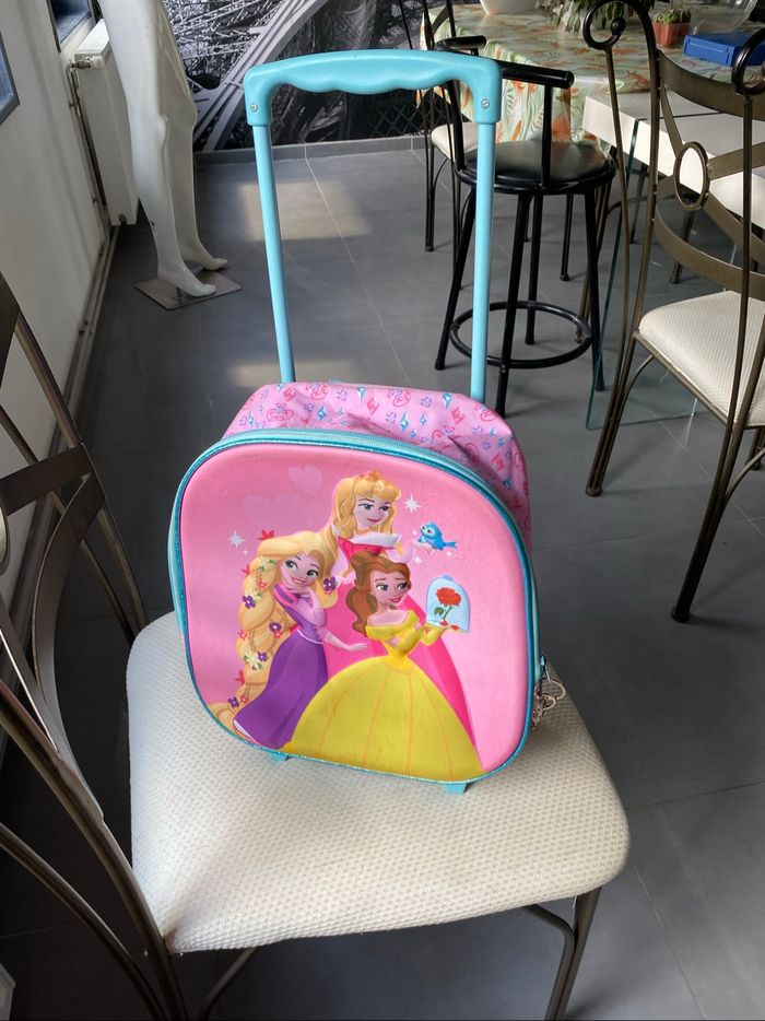 Cartable sac à dos + roulettes