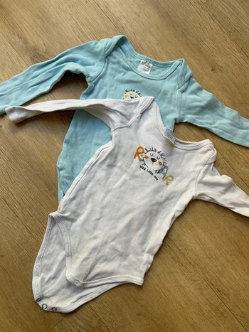 Lot bodies bébé 18 mois