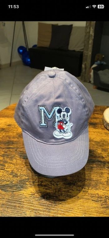 Casquette garçon mickey neuf avec étiquette