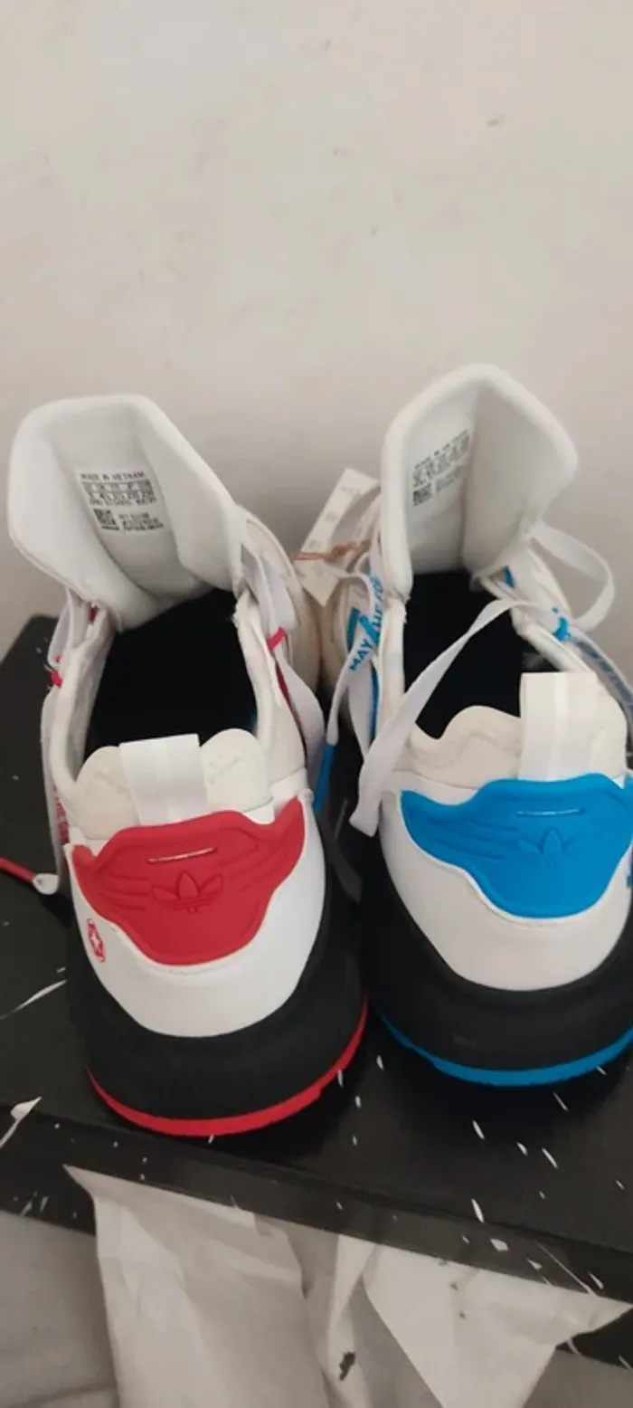 Adidas ZX 2K Boost J baskets basses taille 37 1/3 - photo numéro 12