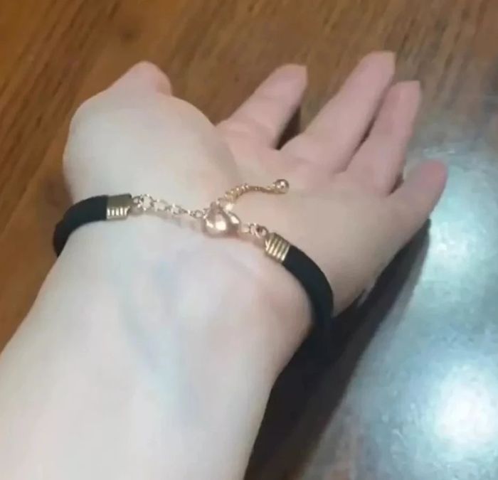 Bracelet cordon, grande croix, style Gothique, noir et doré - photo numéro 3