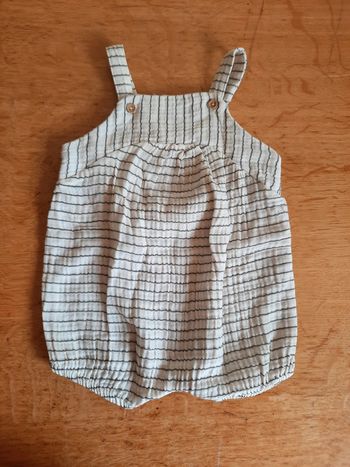 Barboteuse Zara taille 6-9mois ou 74 cm