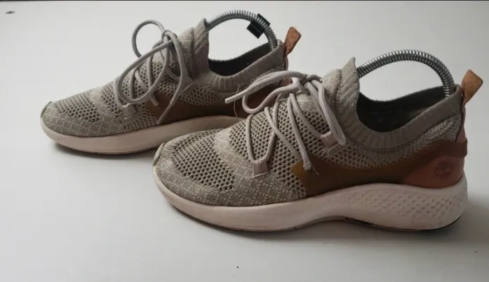 Baskets Timberland taille 38.5 - photo numéro 3