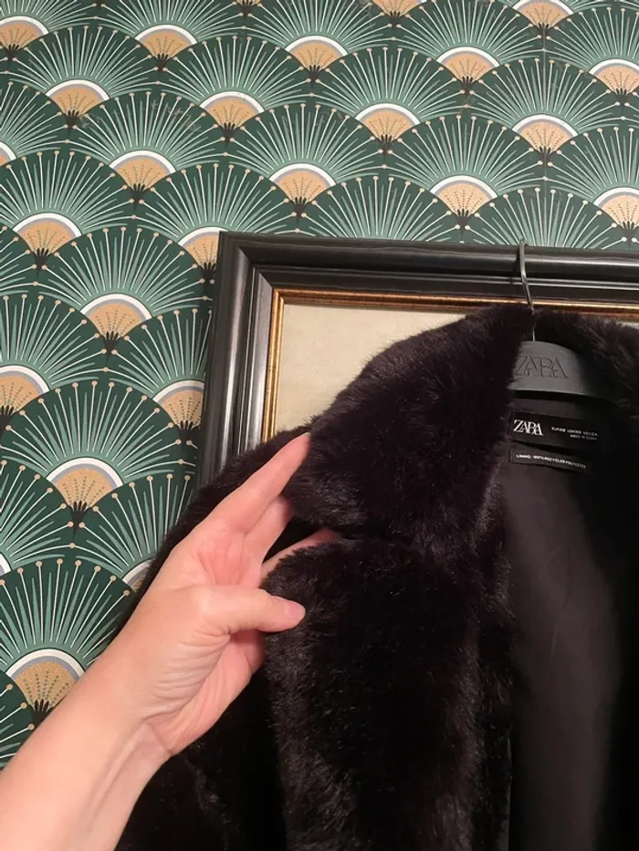 Manteau mi long  fausse fourrure, Zara, taille oversize - photo numéro 6