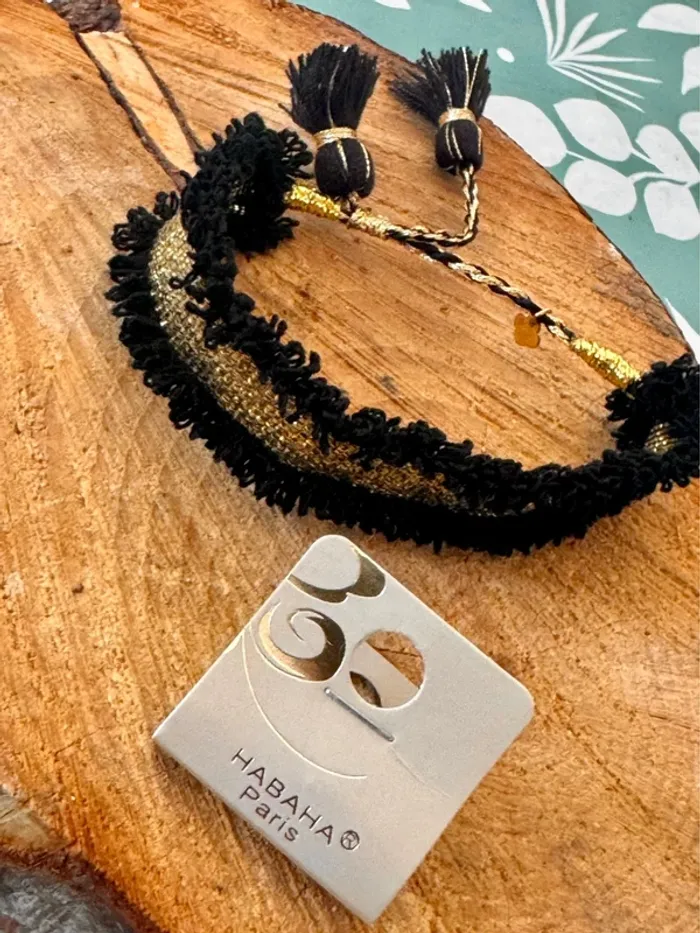 Bracelet manchette fils tissés lins réglable pompons médaille acier de la marque habaha Paris - photo numéro 9