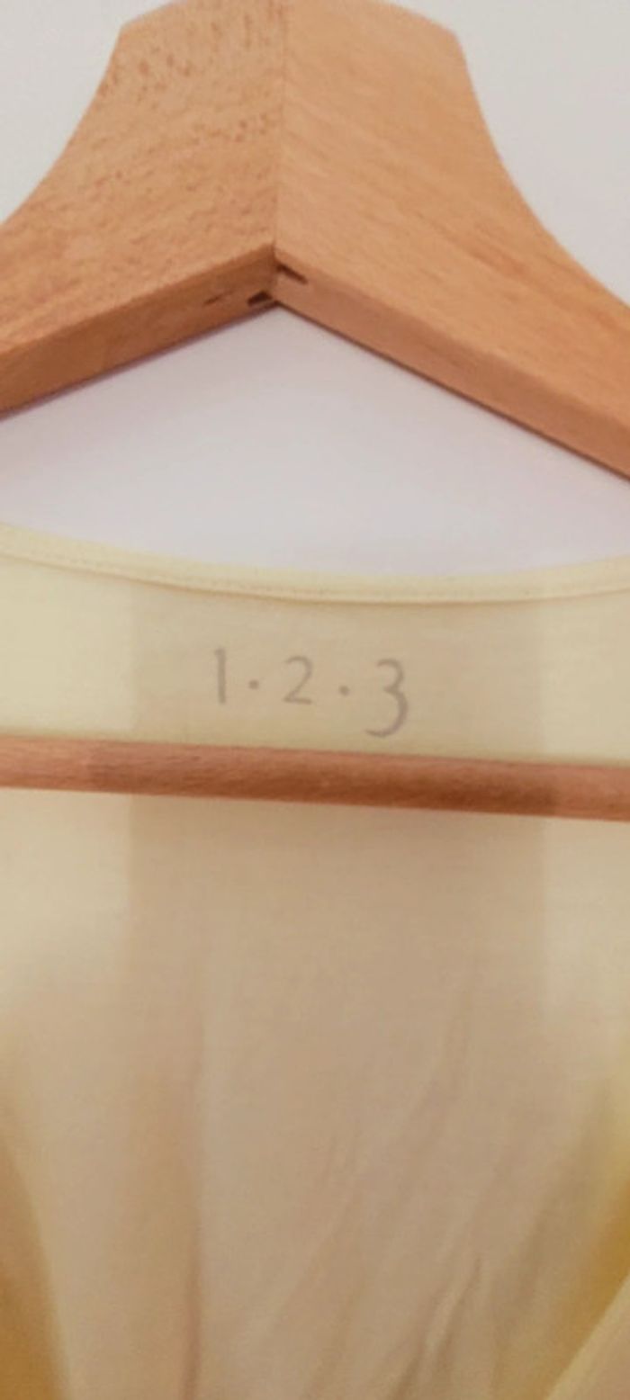Haut 1.2.3 jaune clair viscose effet fluide taille 40 parfait état - photo numéro 5