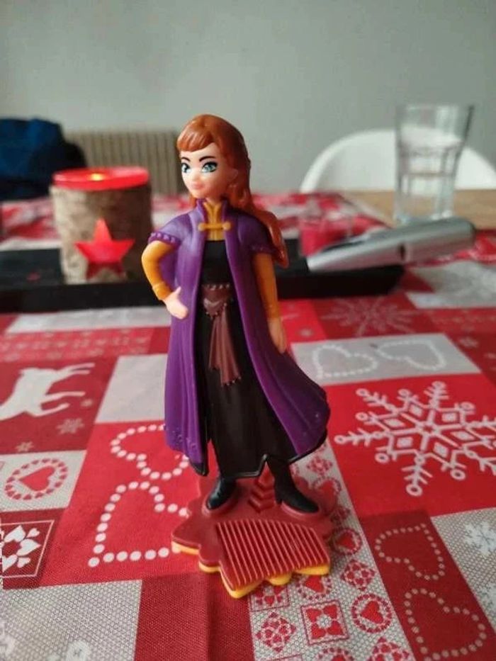 Anna figurine