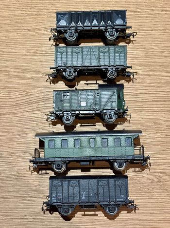 Magnifique Lot de Wagons PIKO- 4 Wagons et 1 Voitures Échelle H0-Vintage-