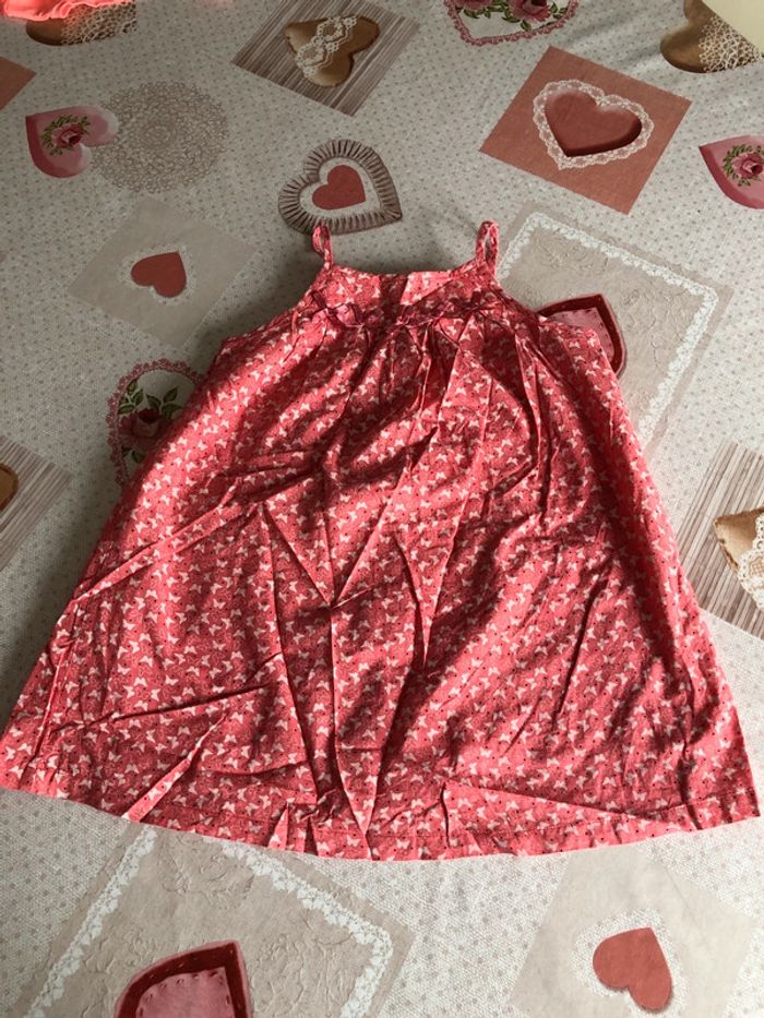 Robe papillon fine bretelle