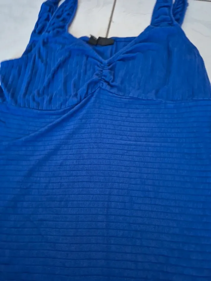 Débardeur bleu - photo numéro 2