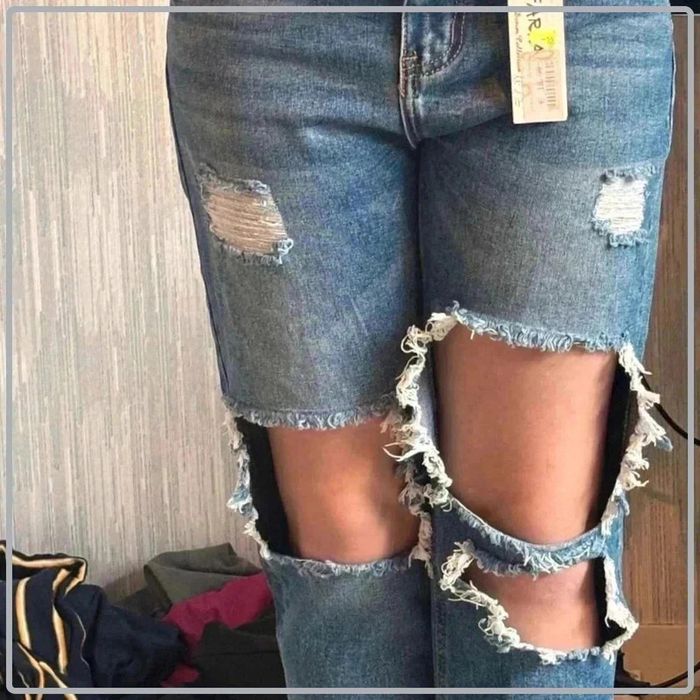 Jeans trouée  taille  42  marque  denim  collection - photo numéro 2