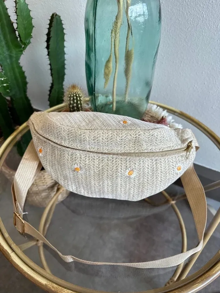 Banane beige brodée de fleurs pâquerettes neuve - photo numéro 8