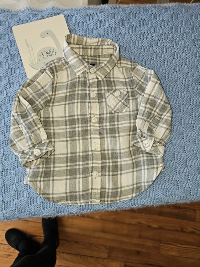 Chemise à  carreaux