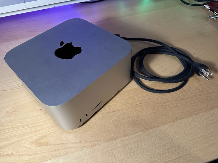 Apple Mac Studio SSD 1To, M1 Ultra, 64 Go RAM - en excellent état, aucune trace ni défaut quelconque