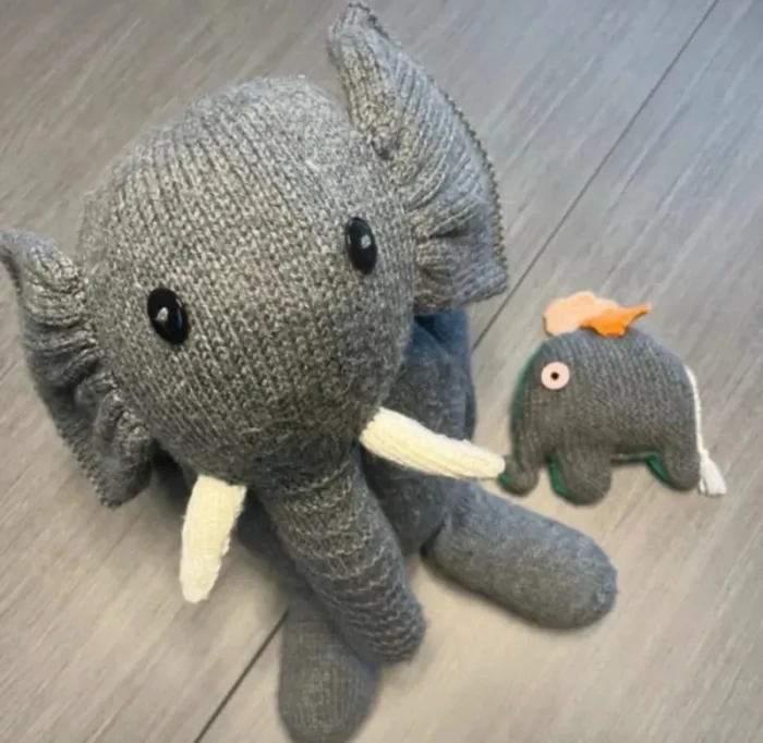 Éléphants fait main en tricot