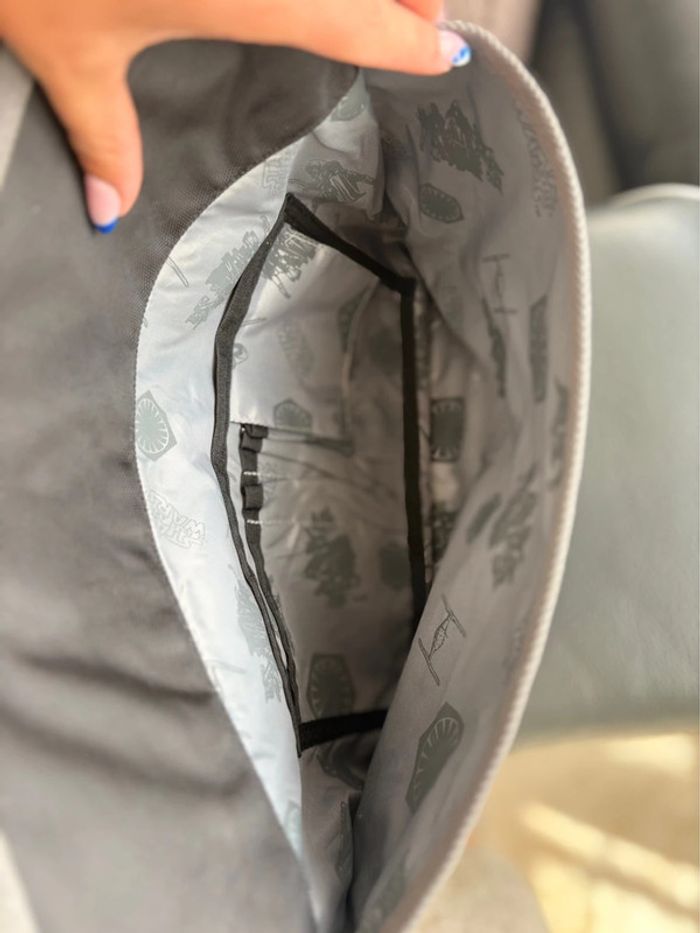 Cartable Star Wars porte en bandoulière réglable - plusieurs poches - en très bon état - photo numéro 7