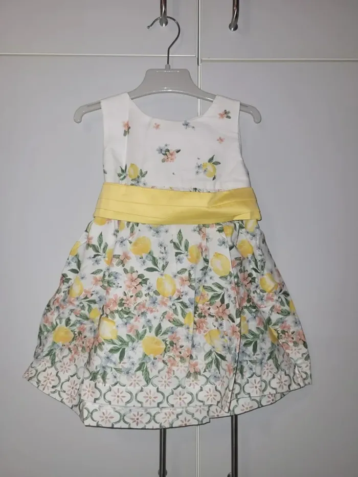 Ravissante robe d'été à motifs citron et fleurs - Idéale pour les beaux jours !