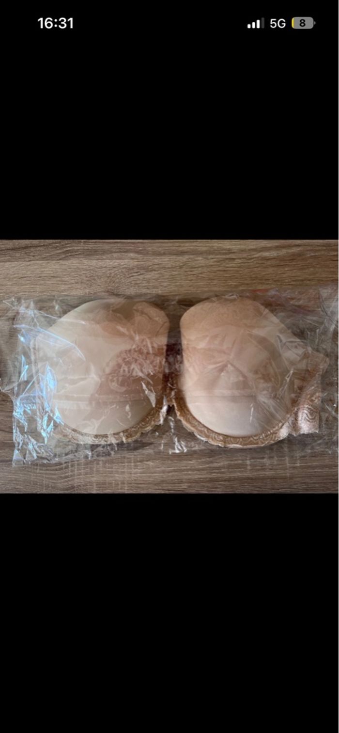 Soutien gorge à bretelles transparentes et amovibles - photo numéro 6