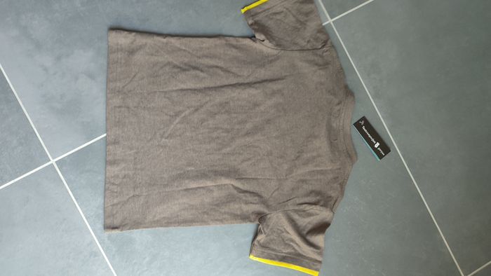 tee shirt neuf tout compte fait 6 ans - photo numéro 6