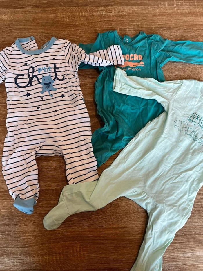 Lot vêtements 6 mois - photo numéro 8